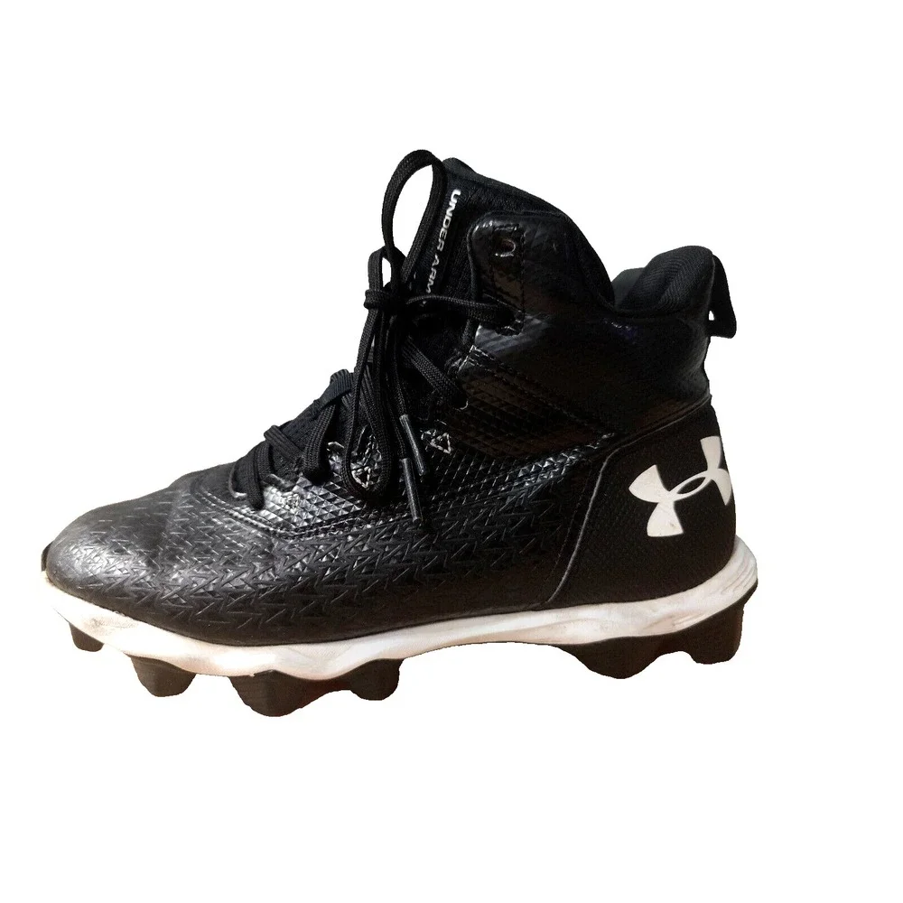 Under Armour Hammer Mid Jr RM‎ Football Cleats Size 6Y Black White 3021202-001